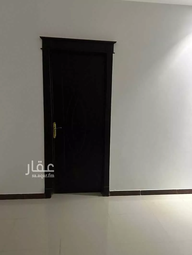 شقة 7 غرف في الرمال 15