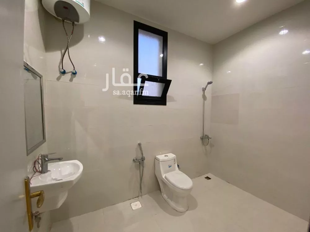 8 bedroom villa in Ash Sharq 4