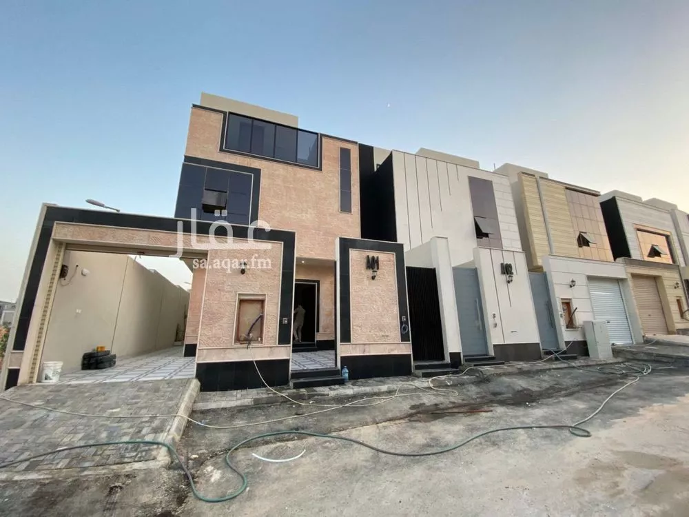 8 bedroom villa in Ash Sharq 7