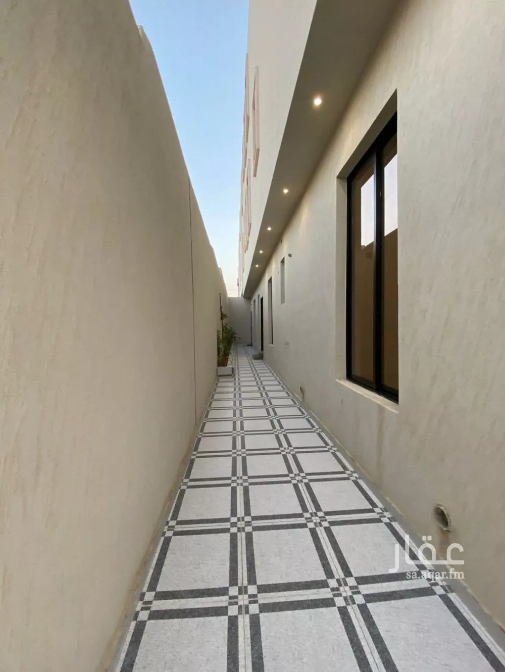 8 bedroom villa in Ash Sharq 13