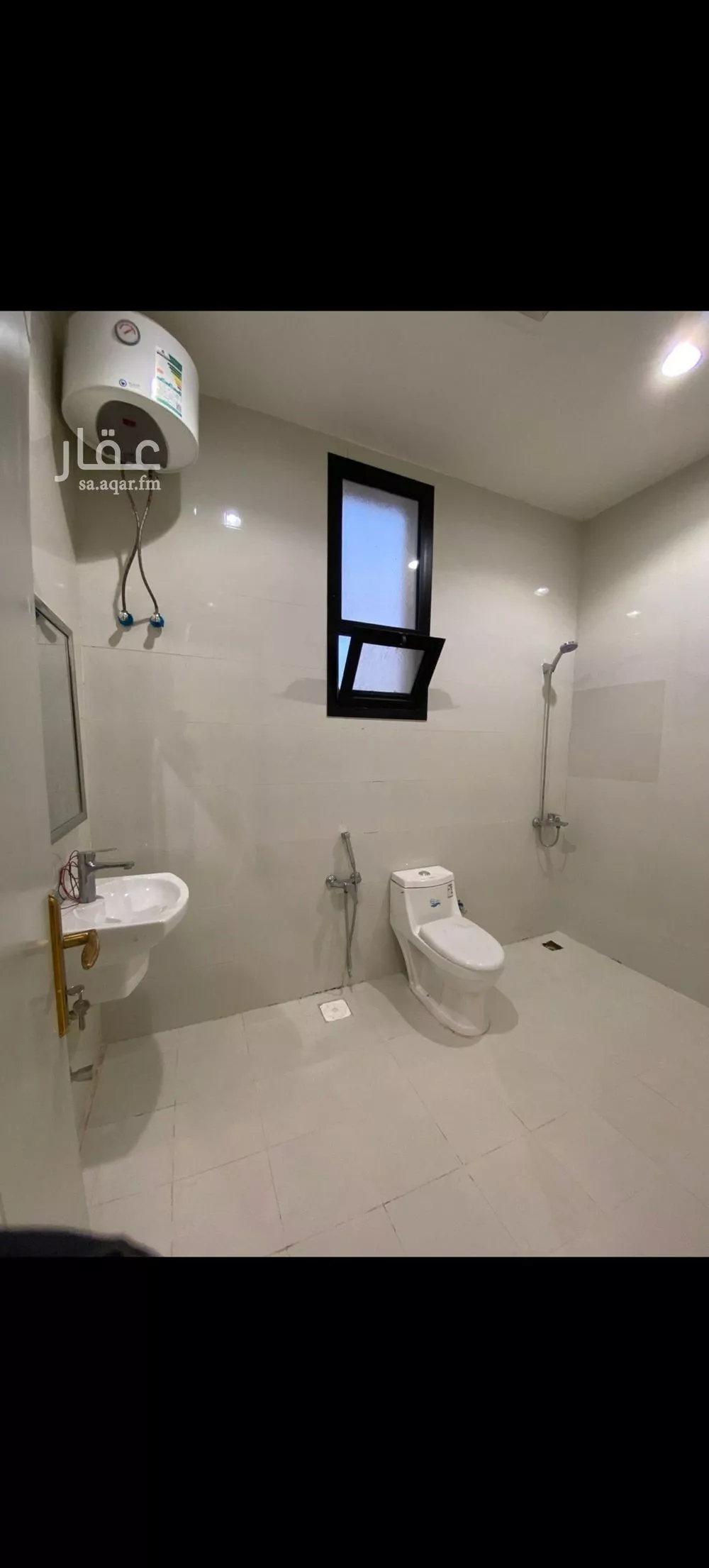 8 bedroom villa in Ash Sharq 19