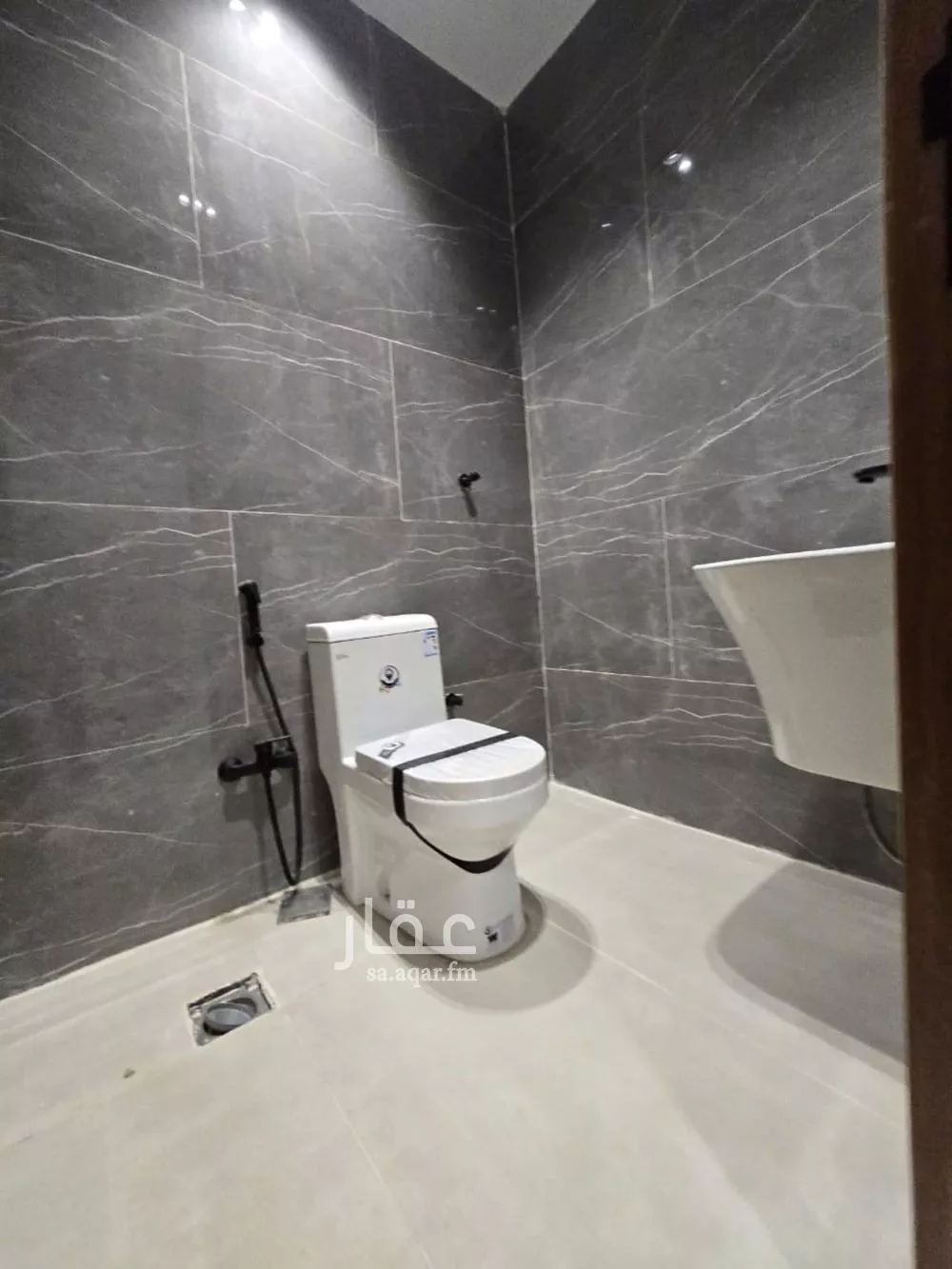 5 bedroom villa in Okaz 3