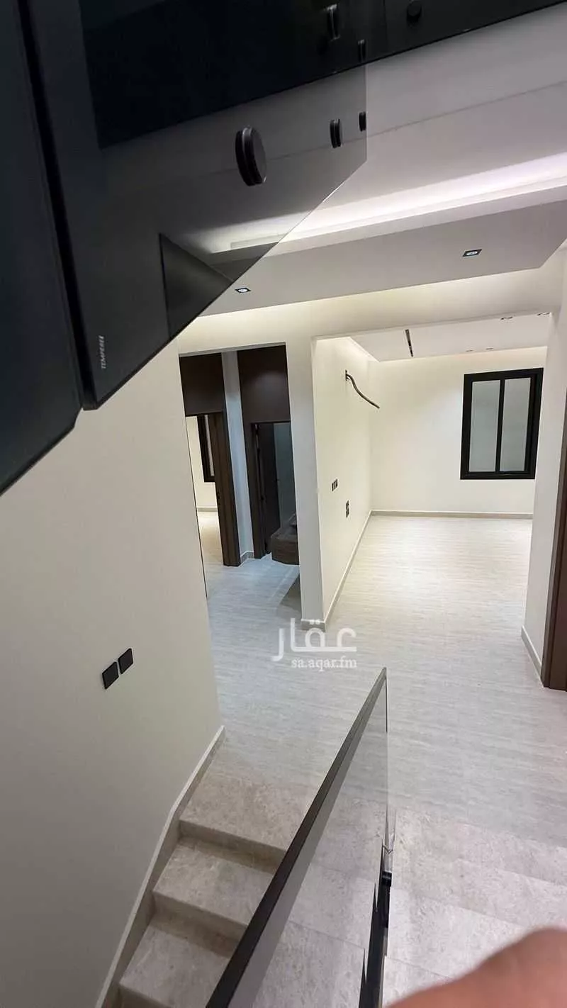 فيلا 8 غرف في الفيحاء 7