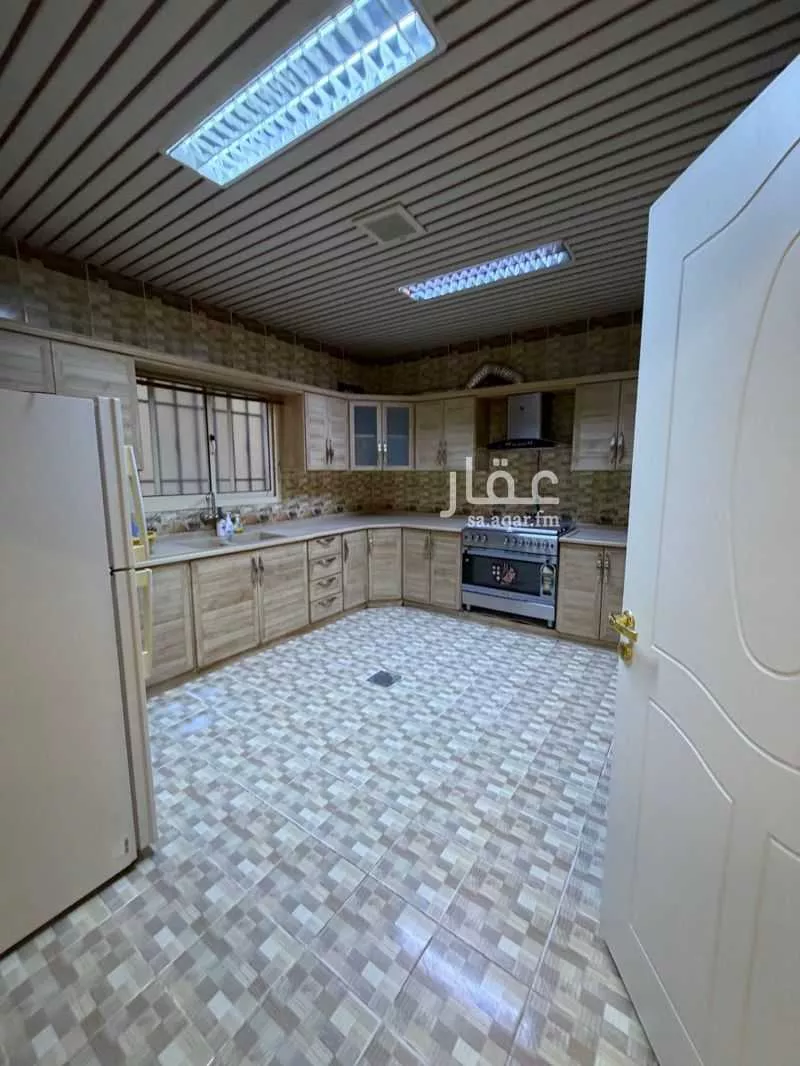 4 bedroom villa in Al Munsiyah, Riyadh 6