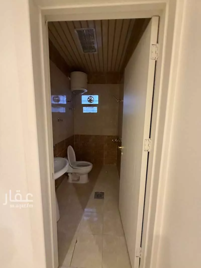 4 bedroom villa in Al Munsiyah, Riyadh 9