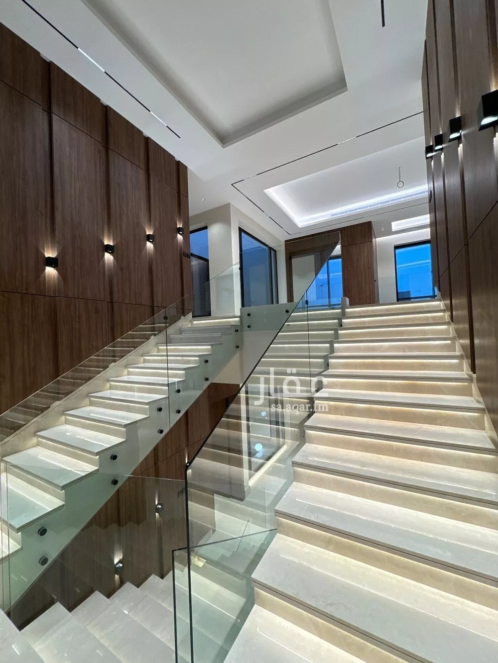 6 bedroom villa in Al Nakheel 15