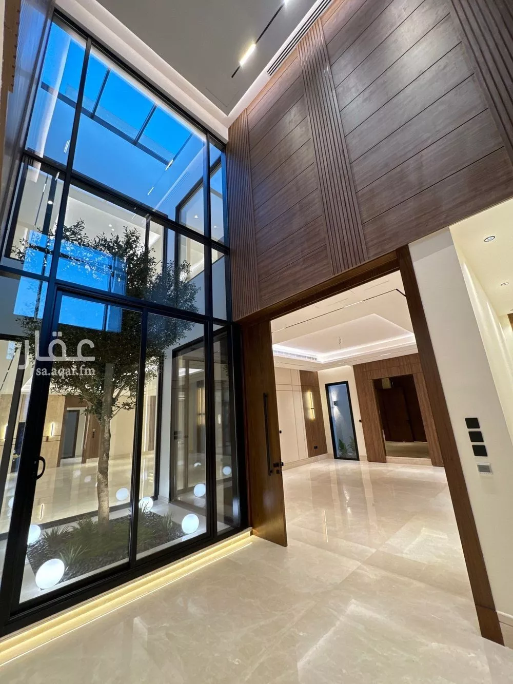 6 bedroom villa in Al Nakheel 7