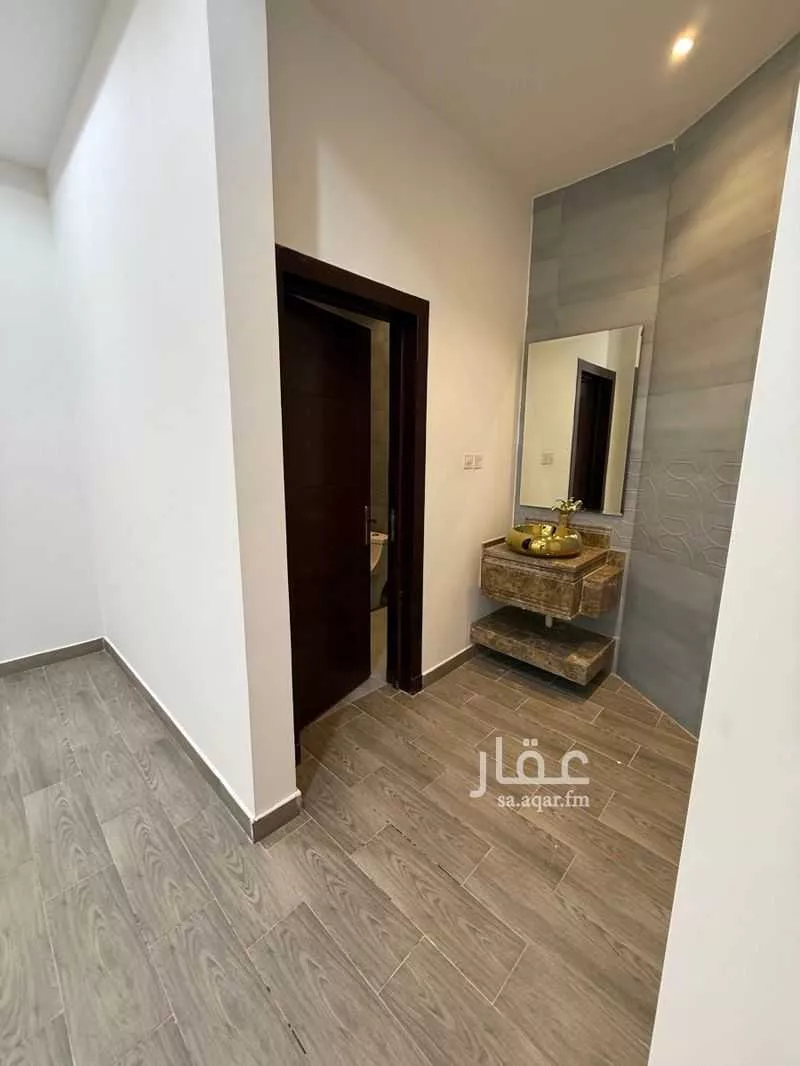 6 bedroom apartment in Al Mahdiyyah 9