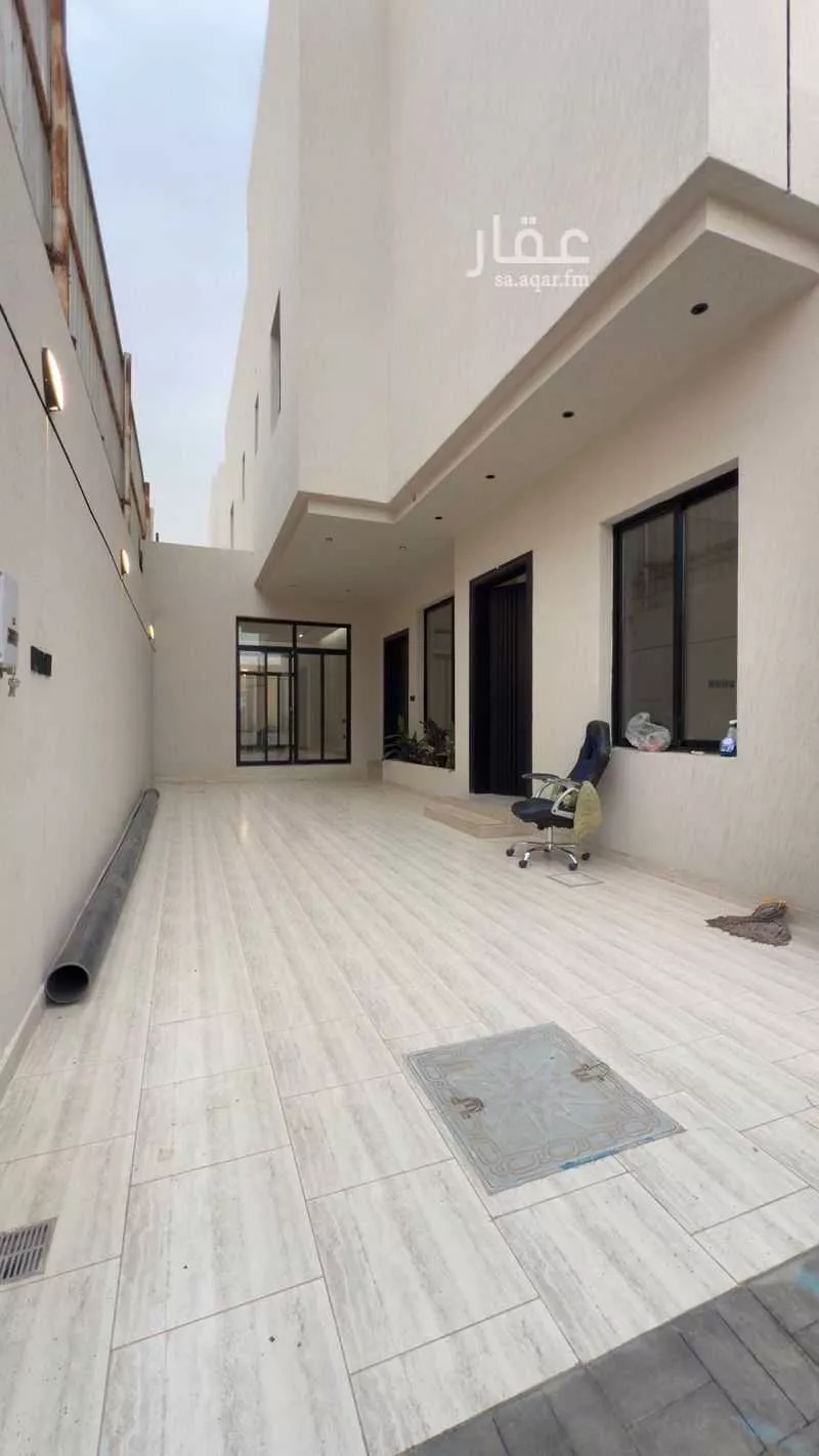 5 bedroom villa in As Suwaidi 4