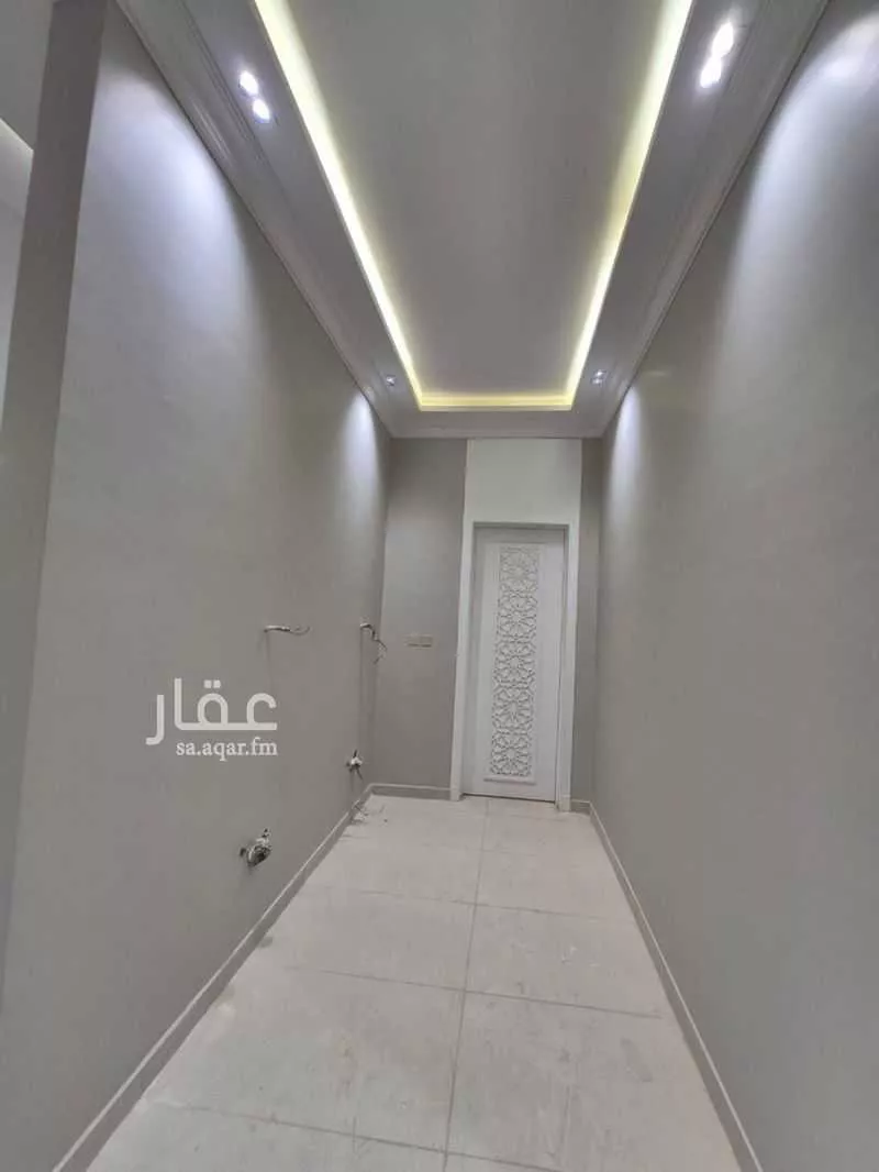 فيلا 12 غرف في عريض 22