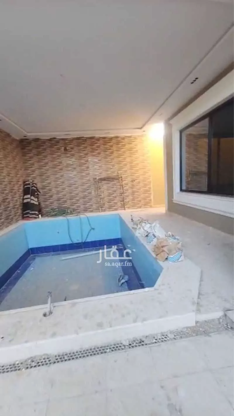 فيلا 12 غرف في عريض 23
