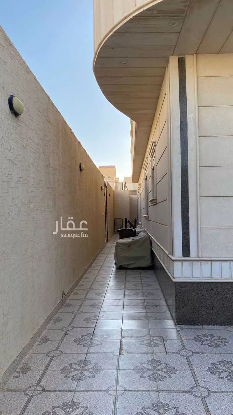 فيلا 14 غرف في الرمال 2