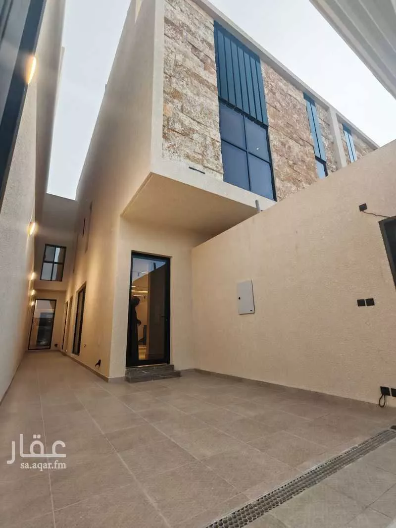 فيلا 5 غرف في العارض 2