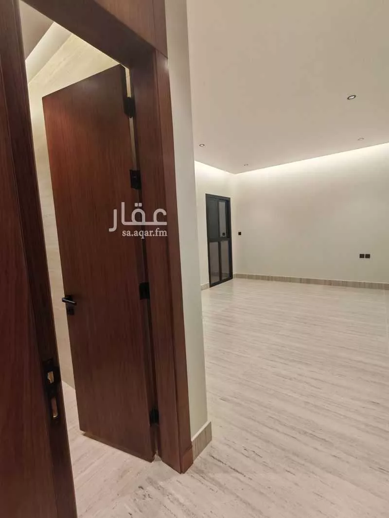 فيلا 5 غرف في العارض 13