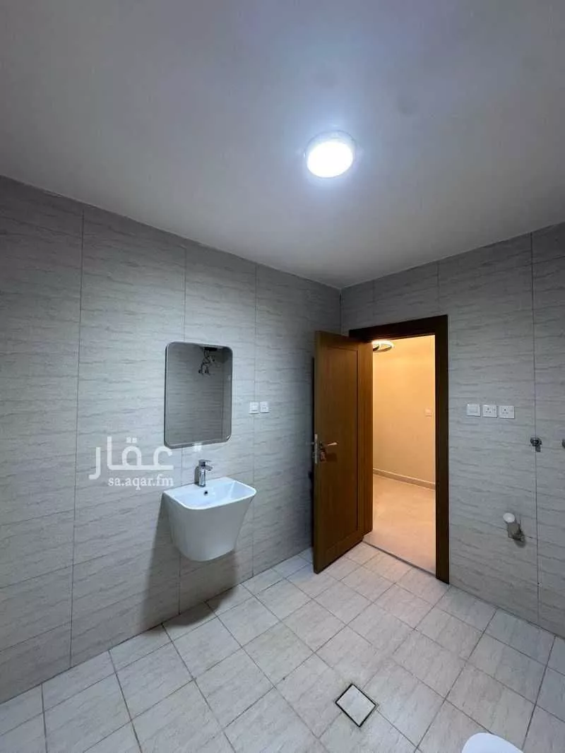 4 bedroom apartment in Al Rabwa 19