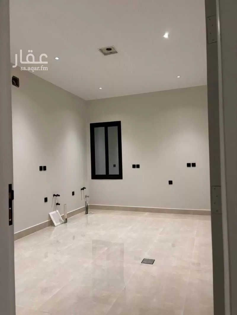 شقة 5 غرف في عكاظ 13