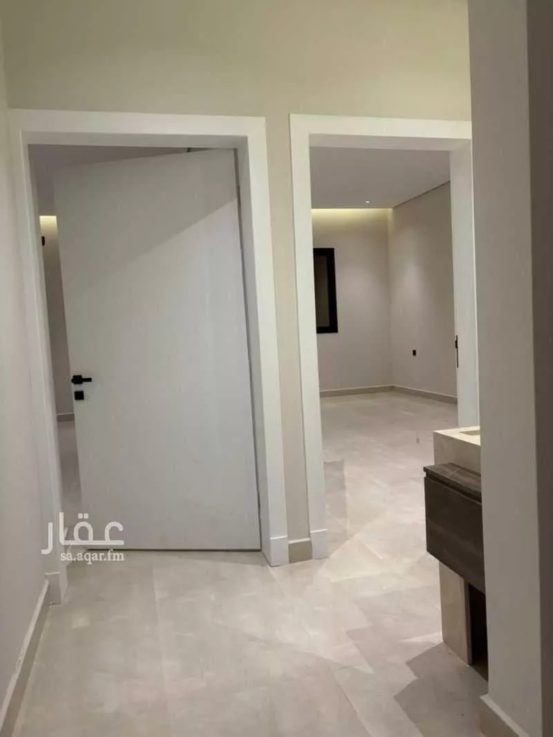 شقة 5 غرف في عكاظ 10