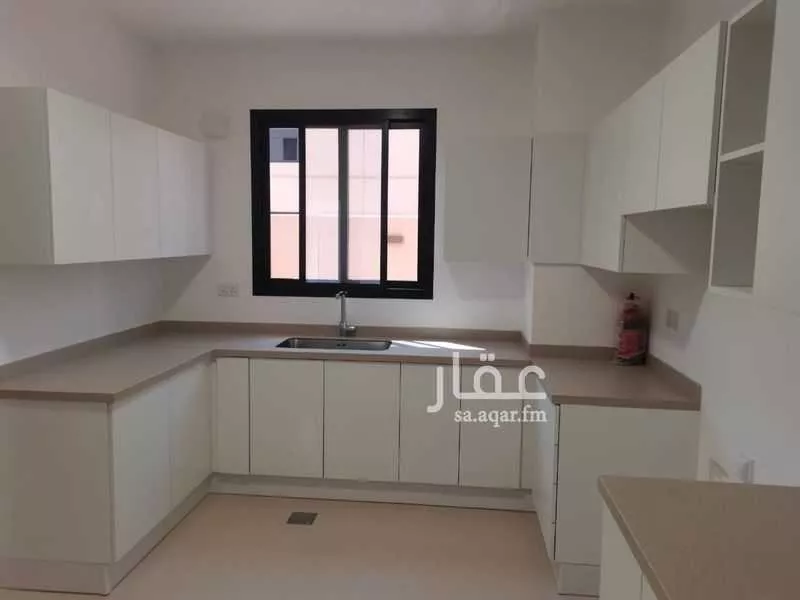 4 bedroom villa in Sidrah 13