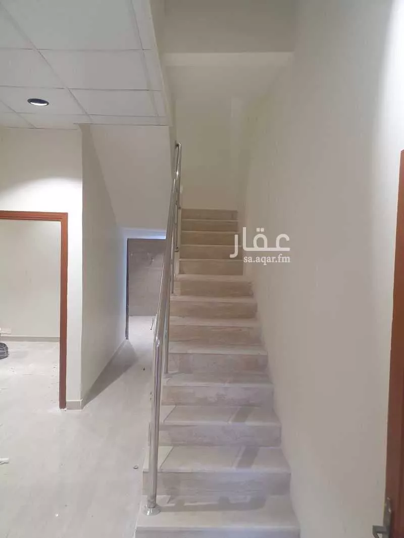 8 bedroom villa in Al Jaradiyah 2