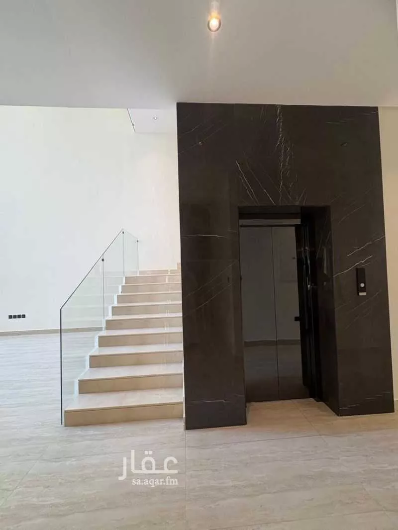 5 bedroom villa in Al Narjis 6