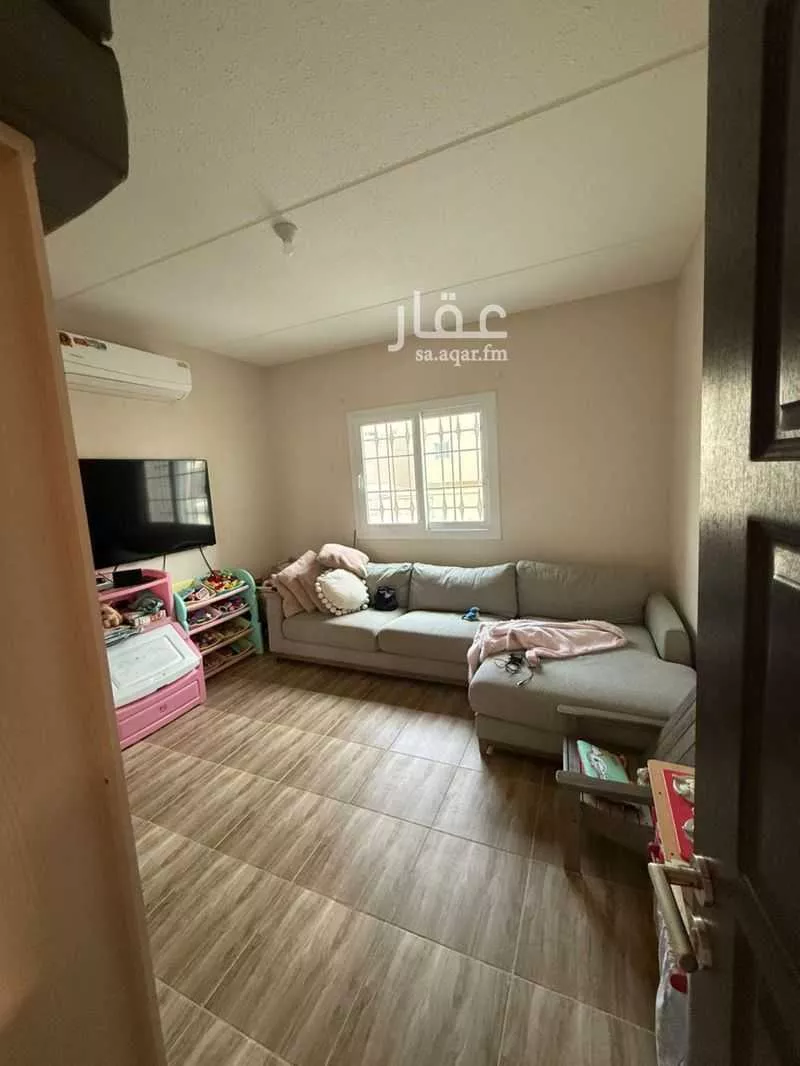 فيلا 5 غرف في العارض 2