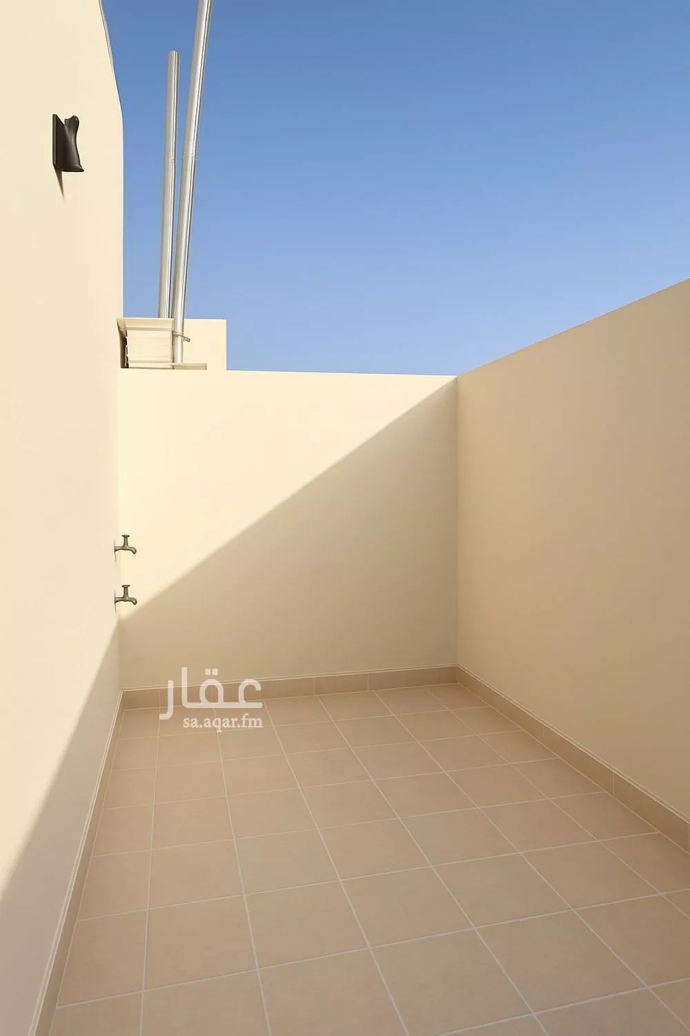 4 bedroom villa in Al Janadriyah 16