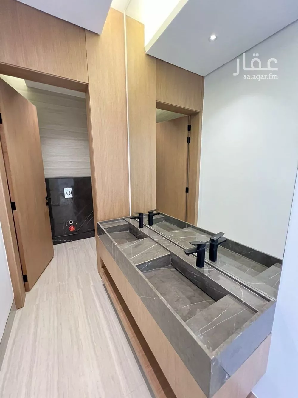 5 bedroom villa in Al Narjis 4