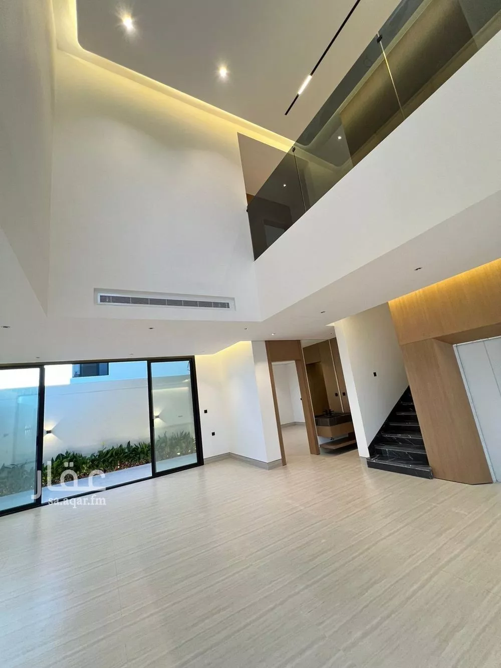 5 bedroom villa in Al Narjis 8