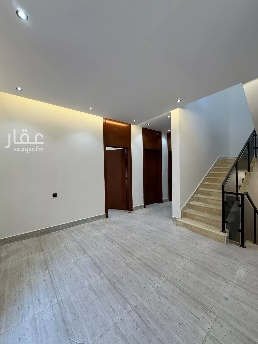 6 bedroom villa in Tuwaiq 8