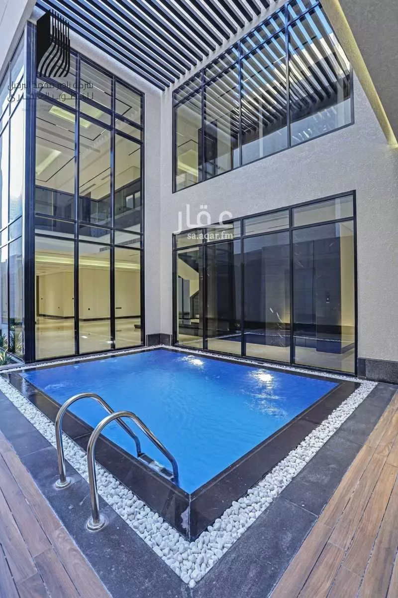6 bedroom villa in Al Malqa 4