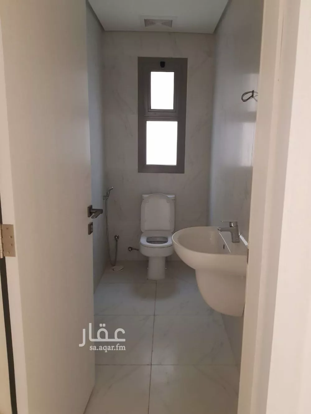 فيلا 6 غرف في النرجس 14