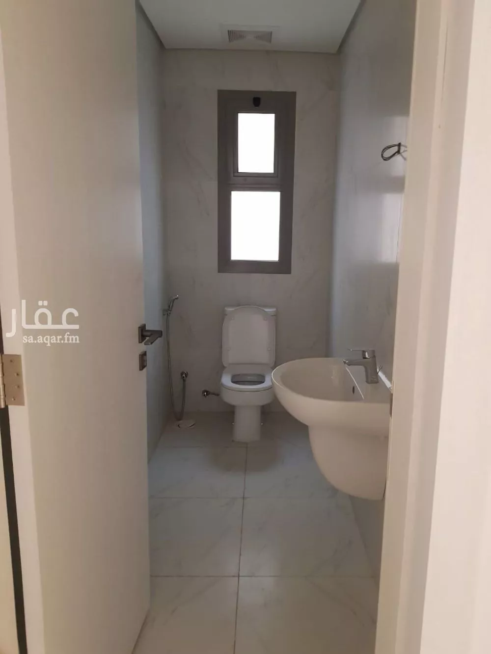 فيلا 6 غرف في النرجس 22