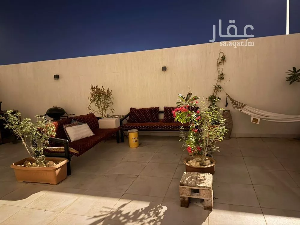 فيلا 6 غرف في النرجس 10