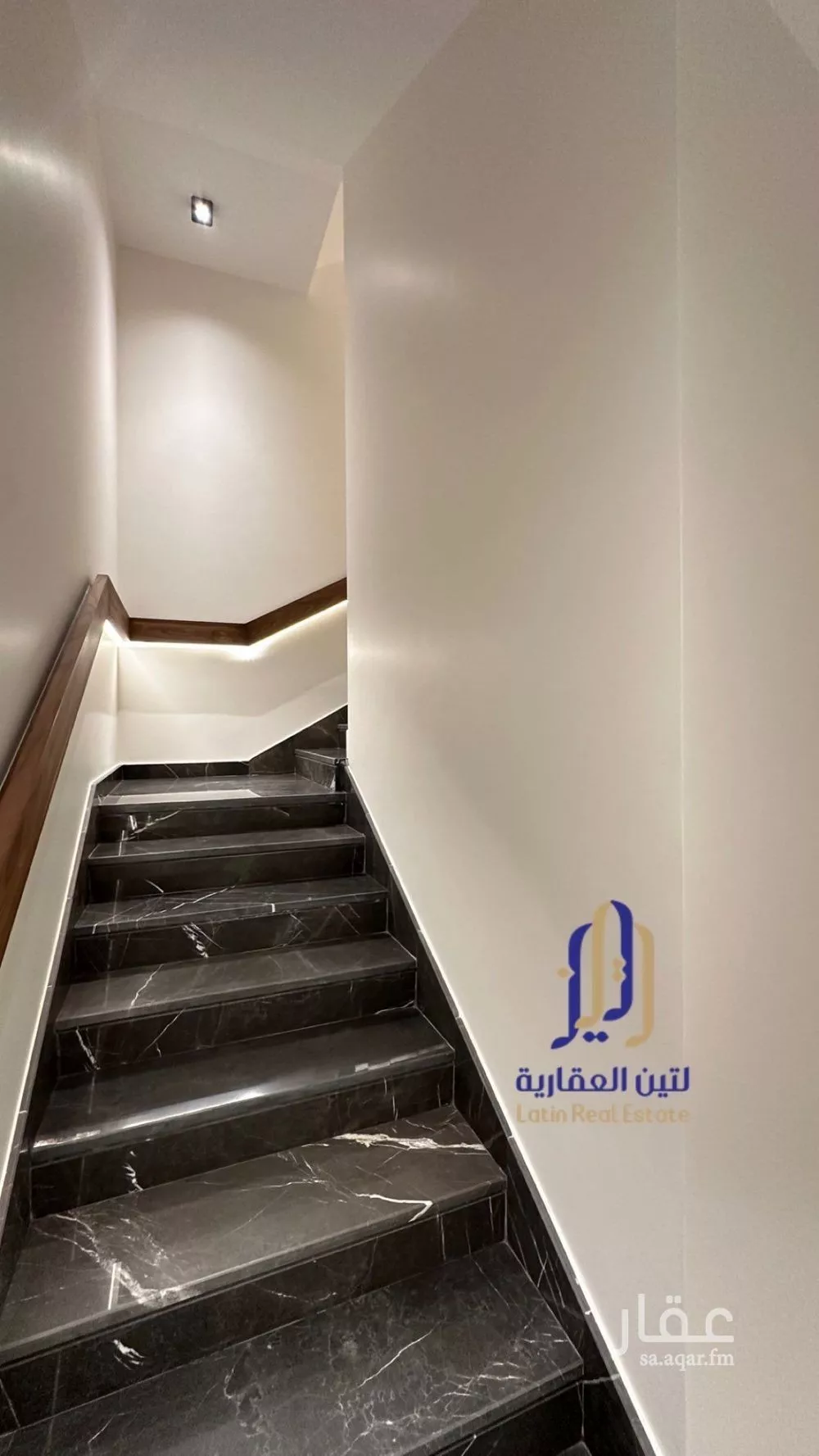5 bedroom villa in Al Malqa 15