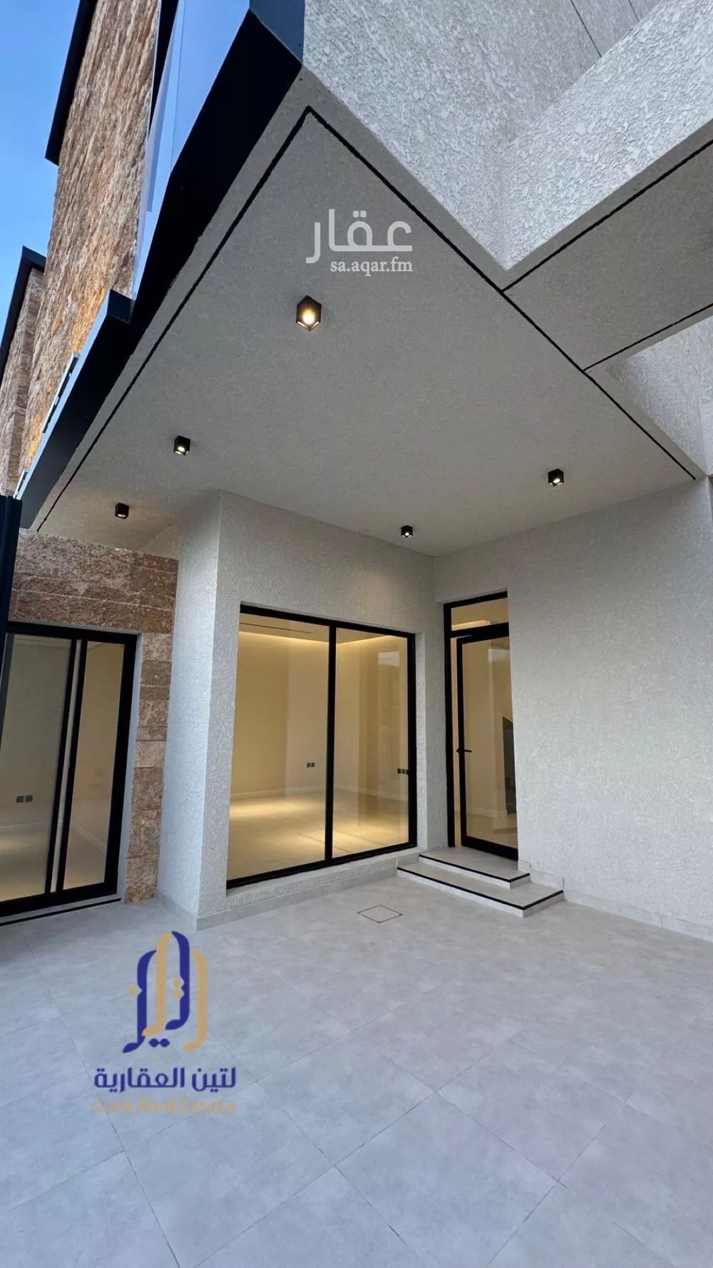 5 bedroom villa in Al Malqa 4