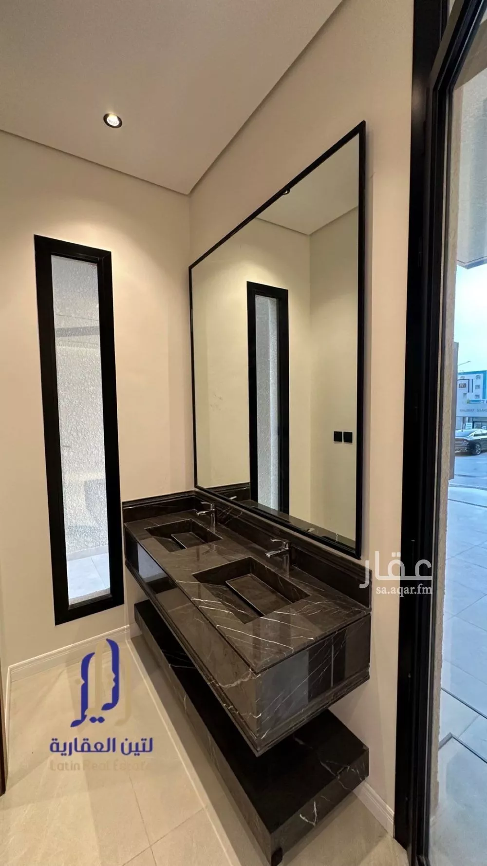 5 bedroom villa in Al Malqa 8