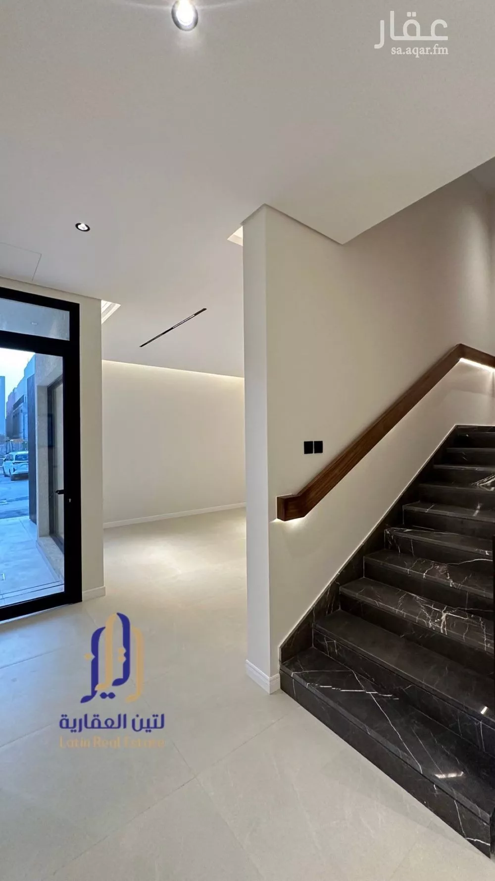 5 bedroom villa in Al Malqa 9