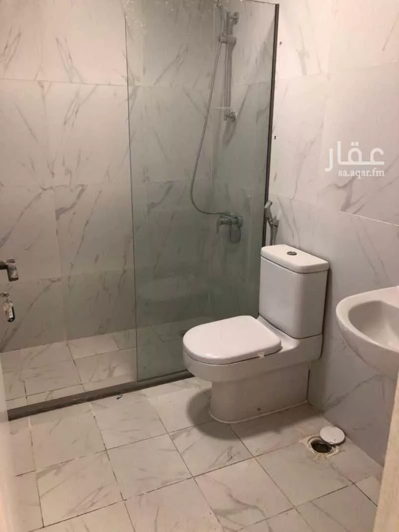 فيلا 5 غرف في النرجس 8