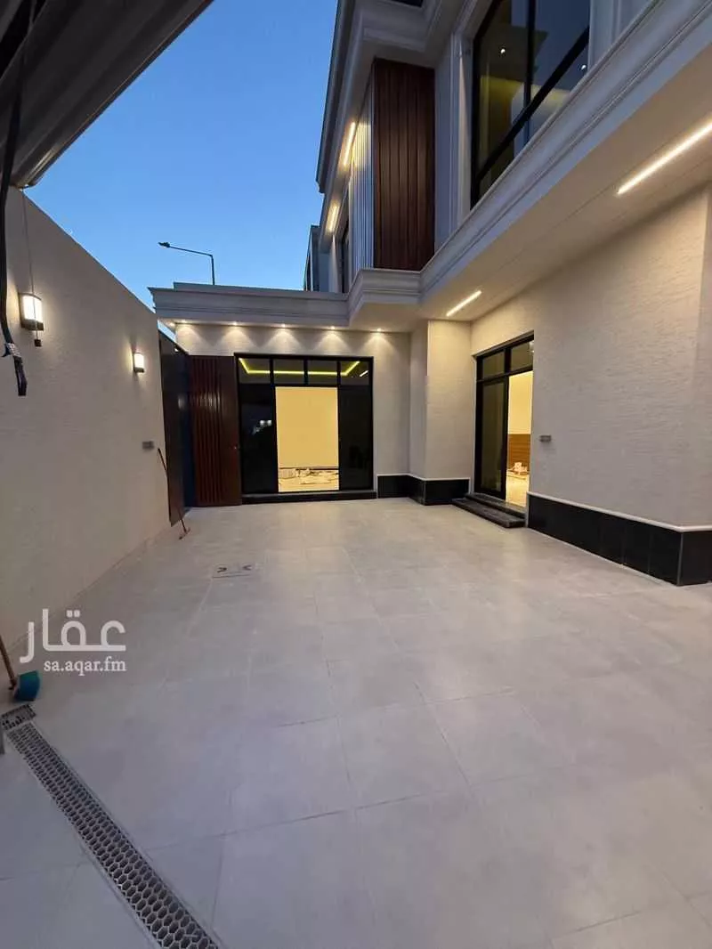 فيلا 6 غرف في العارض 3