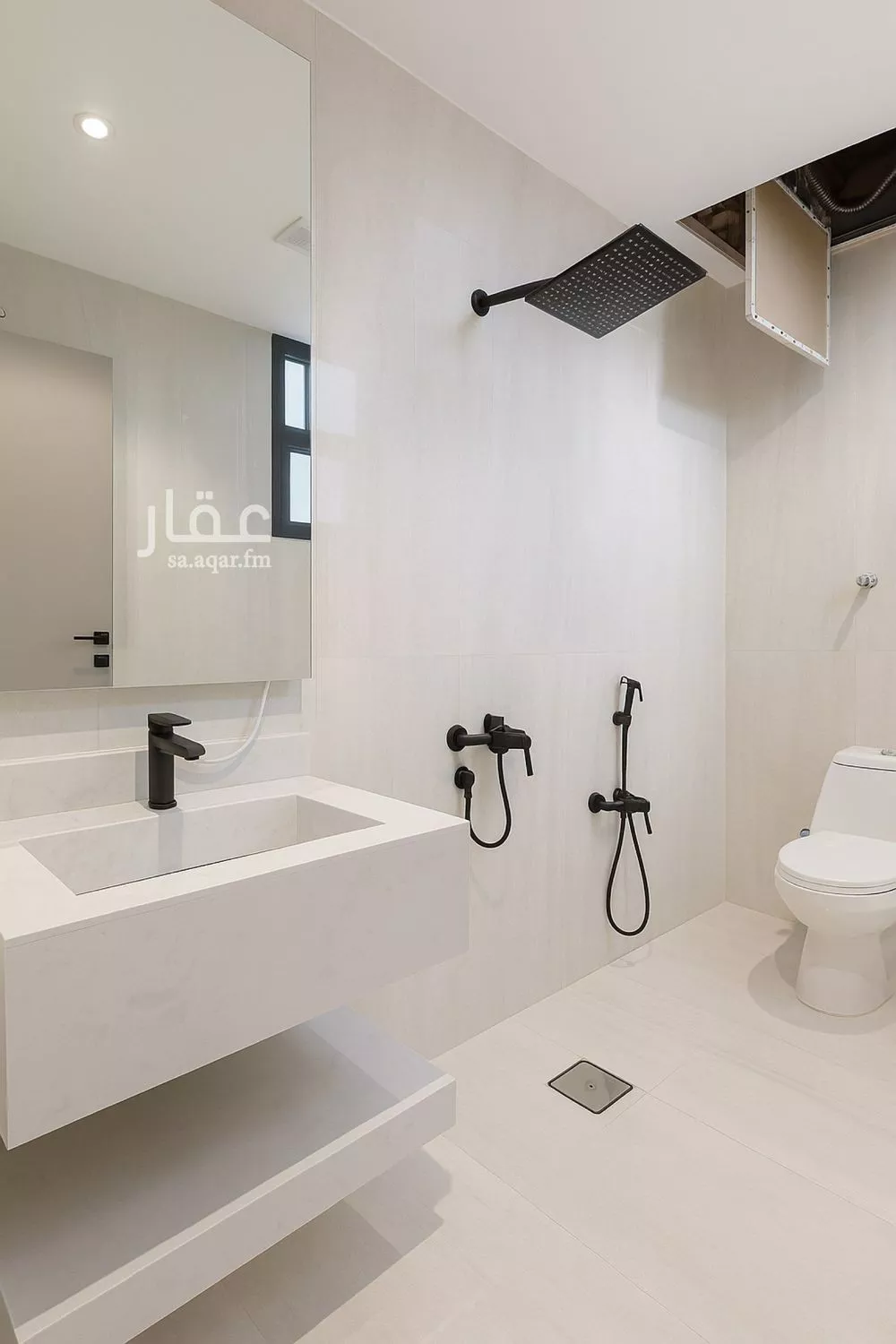 7 bedroom villa in Al Janadriyah 19