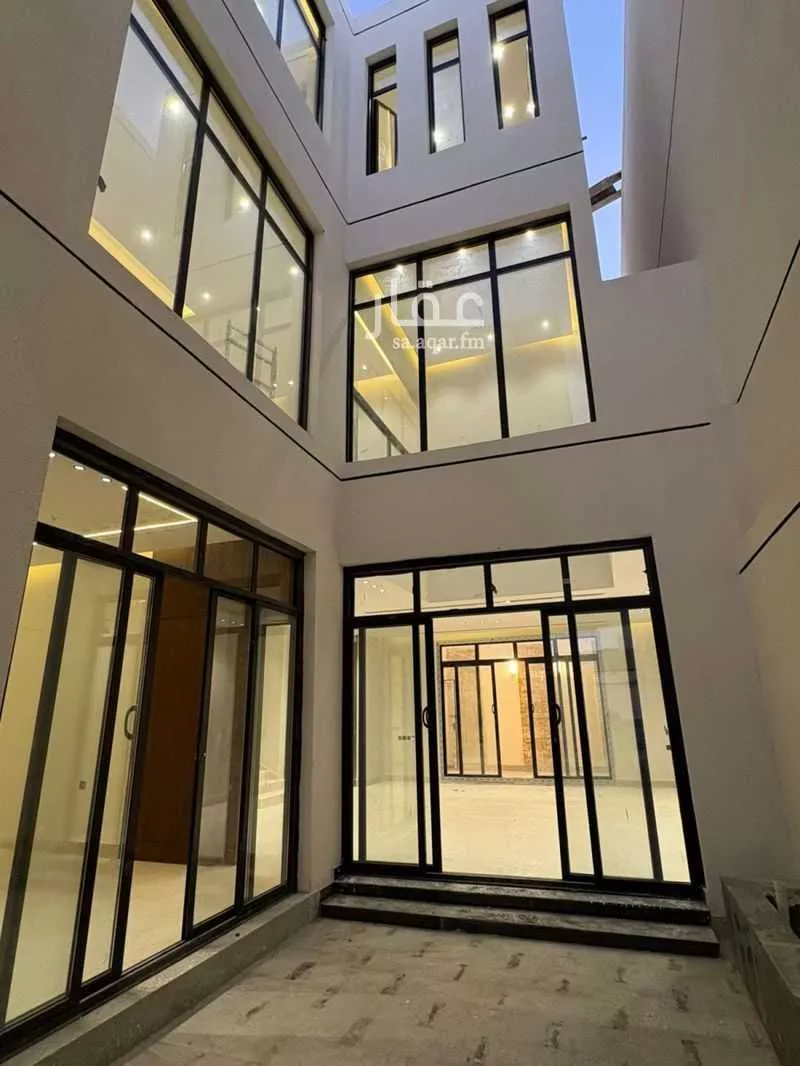 6 bedroom villa in Al Mahdiyyah 14