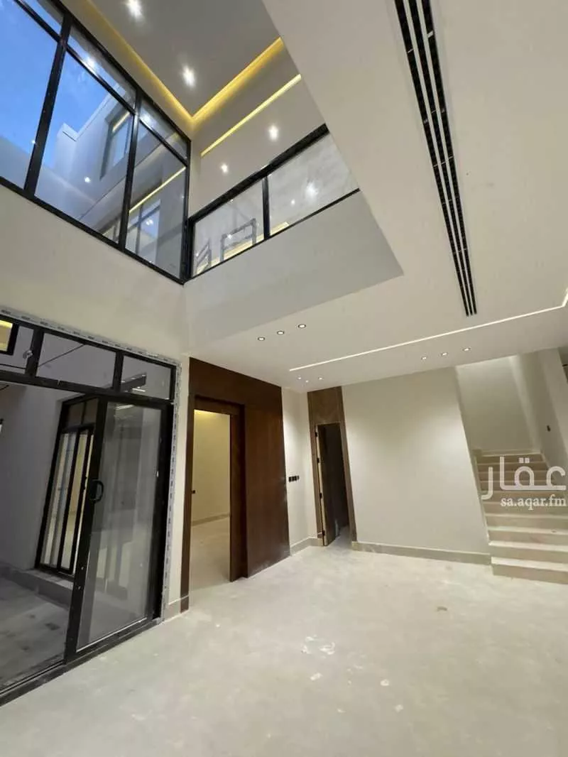 6 bedroom villa in Al Mahdiyyah 3