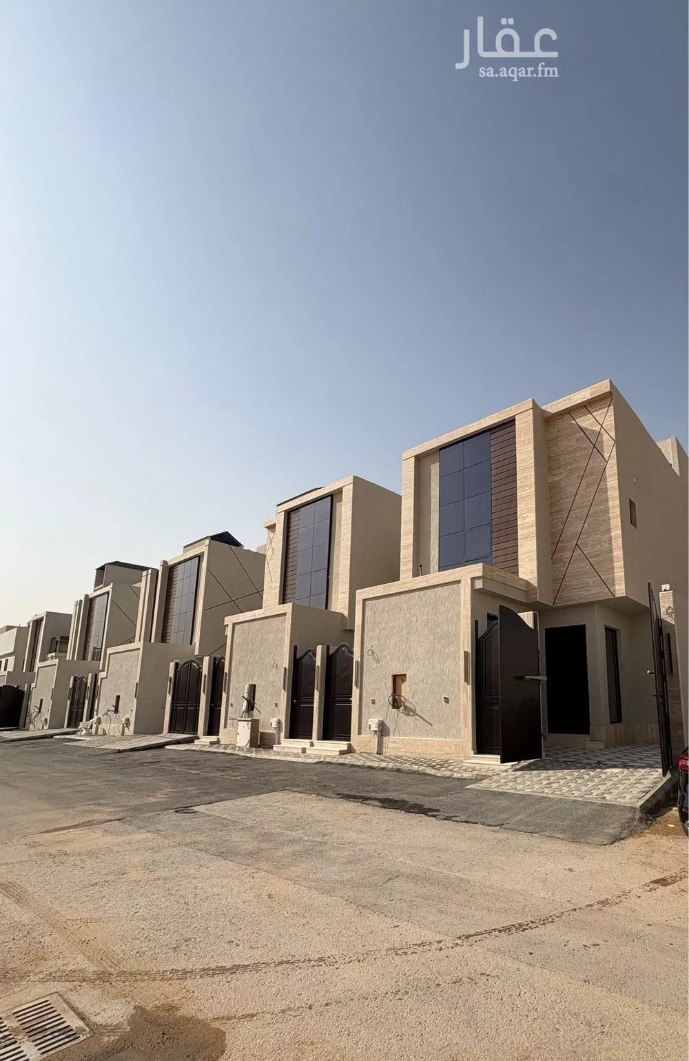 4 bedroom villa in Al Maizilah 6