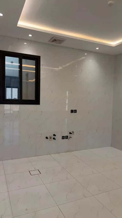 4 bedroom apartment in Al Uraija Al Gharbi, Riyadh 8