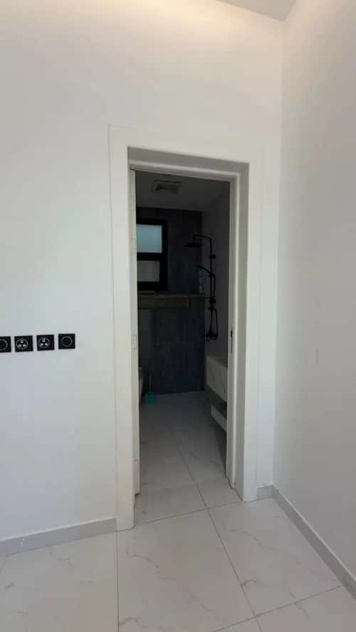 4 bedroom apartment in Al Uraija Al Gharbi, Riyadh 11