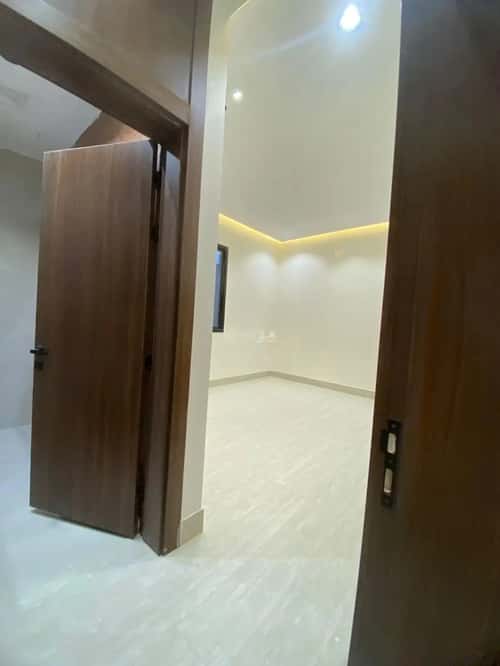 5 bedroom apartment in Al Nukhbah, Riyadh 2