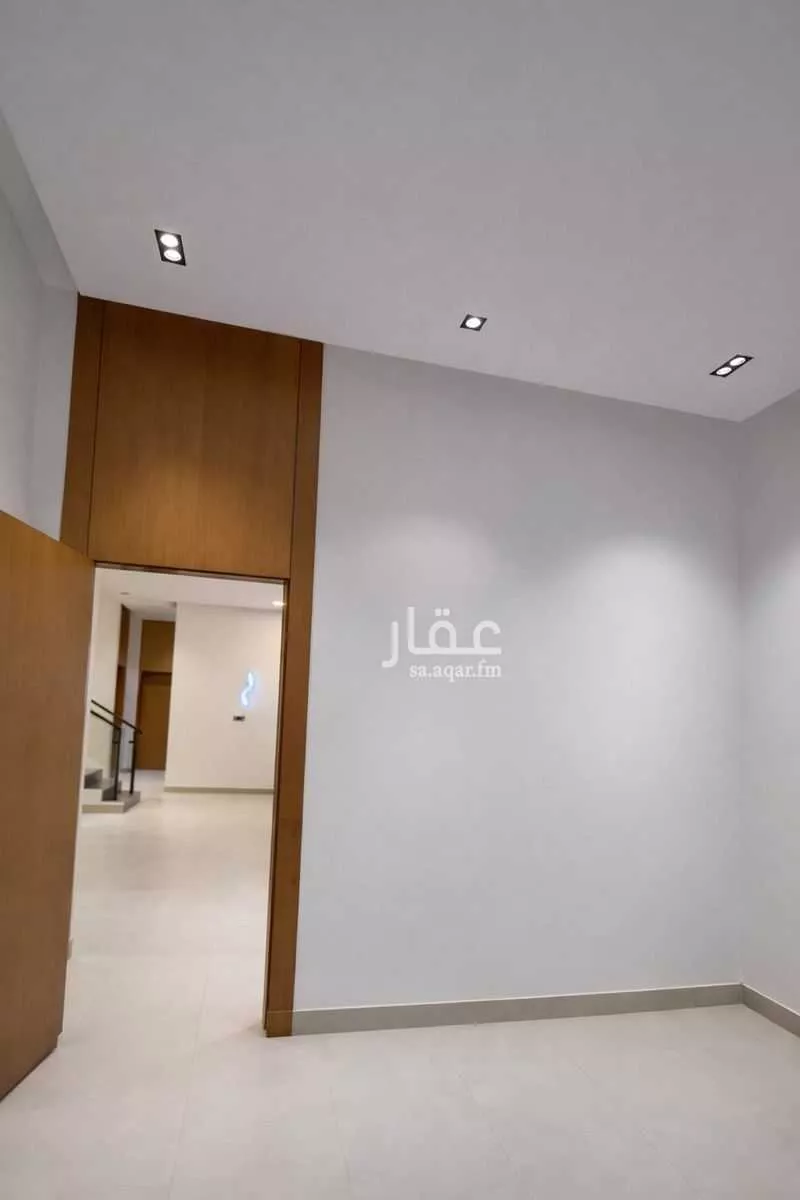 4 bedroom villa in Al Janadriyah 13