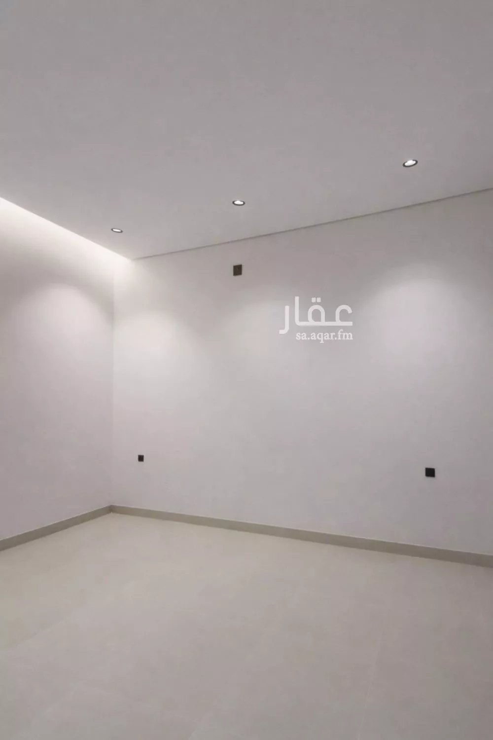 فيلا 5 غرف في الرمال 10