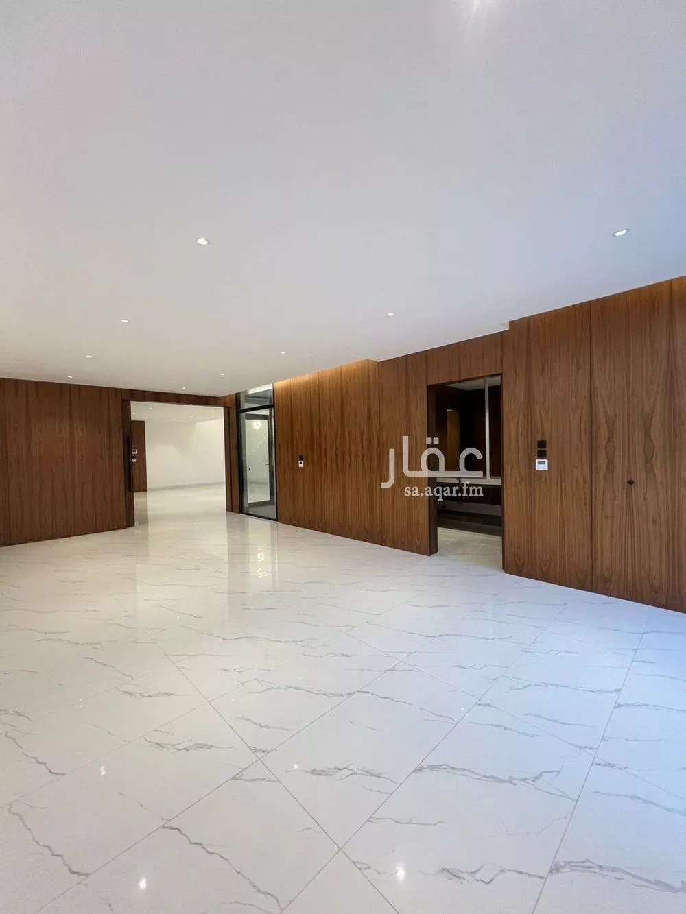 5 bedroom villa in Al Aridh 3