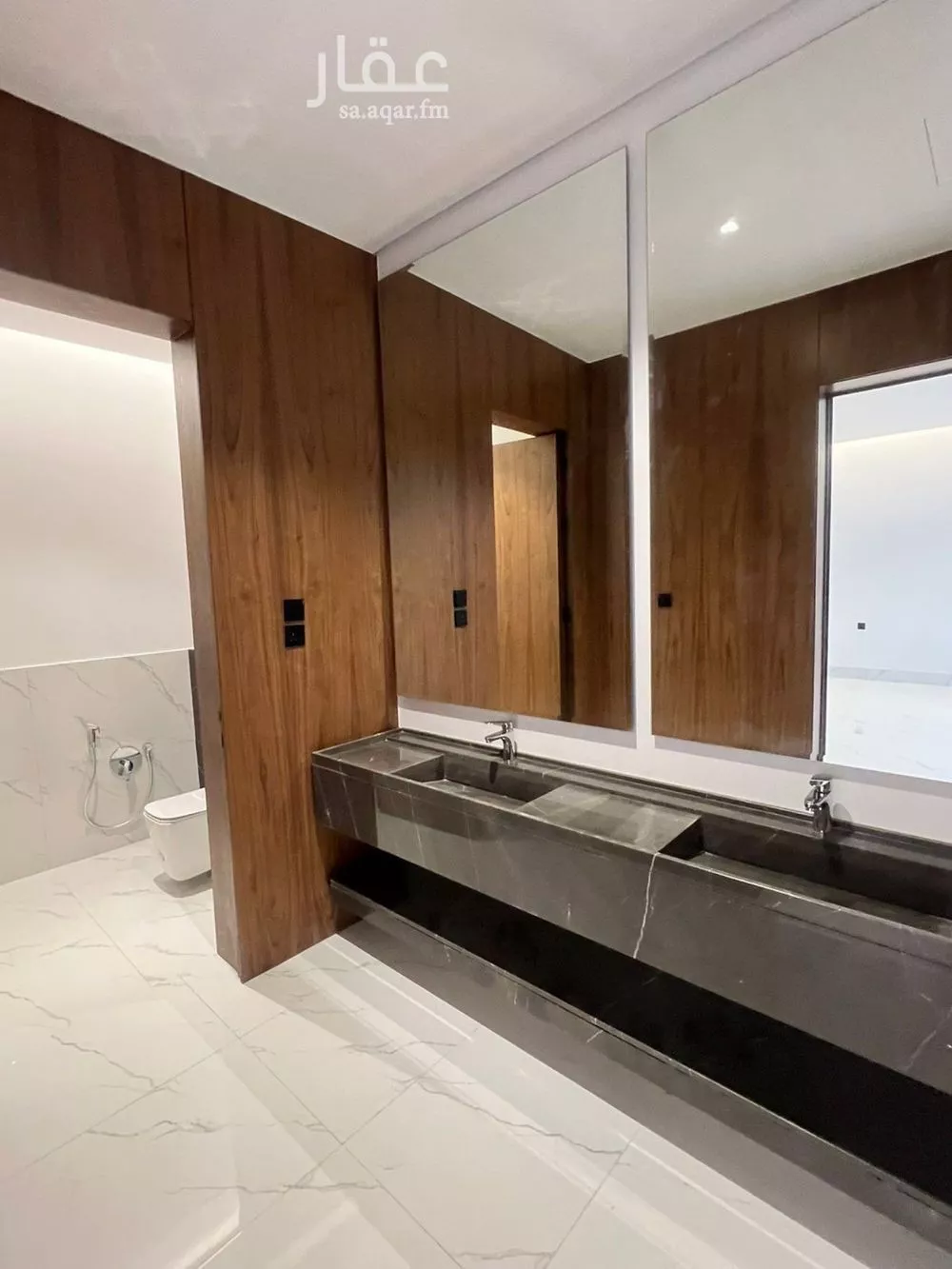 5 bedroom villa in Al Aridh 4